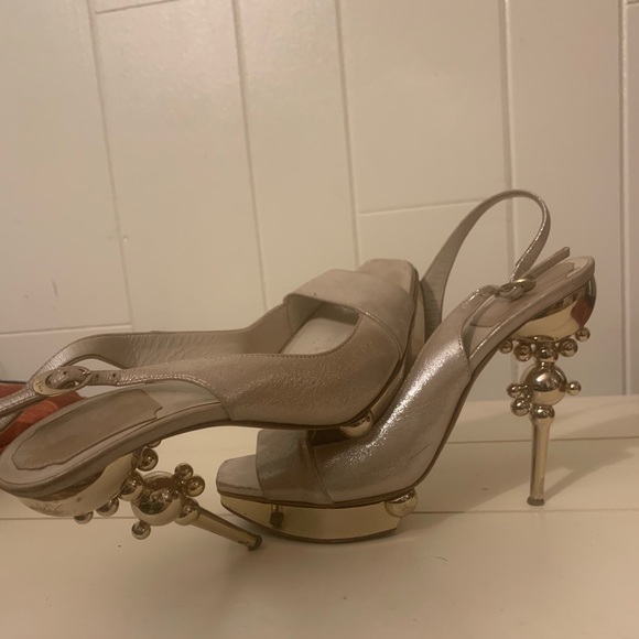 Dior  Runway Gold sculpted Peep Toe Slingback Heel Platform. - Picture 4 of 8